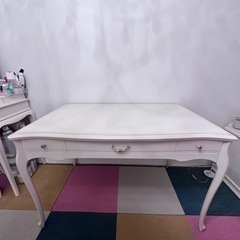 　9月末までお取り置き中　カンティーニュ　学習机　大塚家具　の画像