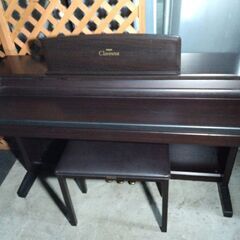 ヤマハ電子ピアノ　clavinova CLP-156 中古品！