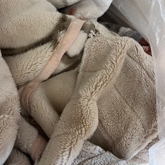 ２枚重ねシングル毛布、子供用シングル毛布２枚、羽毛布団の画像