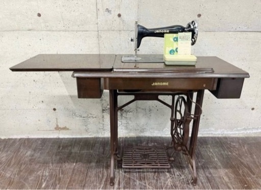 現状品 ジャノメ JANOME 足踏みミシン 鉄脚 ミシン 作業台 手芸 裁縫 ハンドメイド 台付