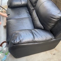 今日の２時までに取りに来れる方限定0円。ソファーの画像