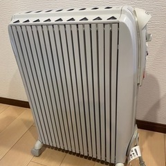 DeLonghiデロンギオイルヒーターの画像