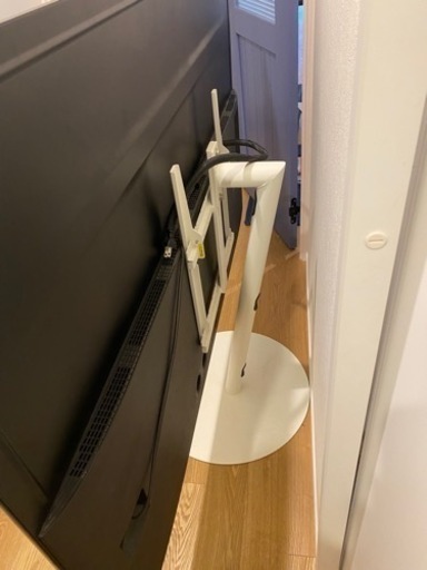 美品 2019年式　65インチテレビ、テレビスタンド　配送します。