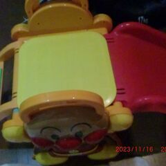 アンパンマン滑り台中型　階段ピッピの画像