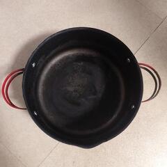 鉄鍋の画像