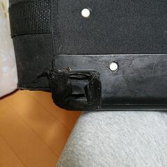 キャリーケース(壊れてます)の画像