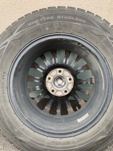 タイヤ4本セット 205/65r15