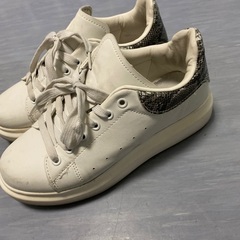 厚底スニーカー23.5センチ　パイソン柄