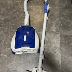 未使用 TOSHIBA クリーナー VC-JY5K L ブルー 良品】TOSHIBA 紙パック 掃除機 VC-JY5K(L) - メルカリ