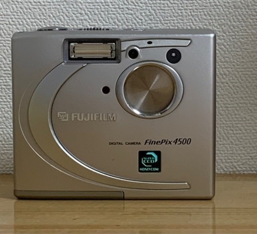 ⭐️大幅値下げFinePix 4500 （シルバー）