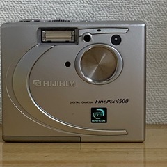 ⭐️大幅値下げFinePix 4500 （シルバー） 