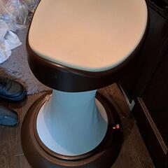 フララ　健康椅子　フラダンス椅子