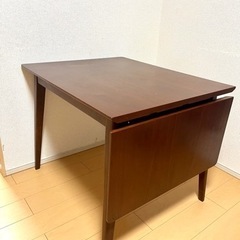 (伸長式)ダイニングテーブル　2〜4人掛け　ウォールナット