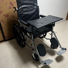 折りたたみ車椅子 
