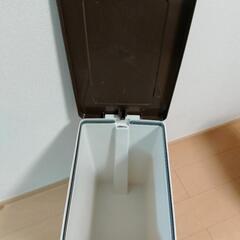 【お渡し先が決まりました】ペダル式　45リットル　ゴミ箱（燃えるゴミ用）の画像