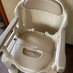 【取りに来ていただければ無料・美品】ポータブルトイレ　介護用トイレの画像