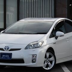 【低燃費！人気のお車です！】燃費が良くて乗り心地もよくてデザイン...