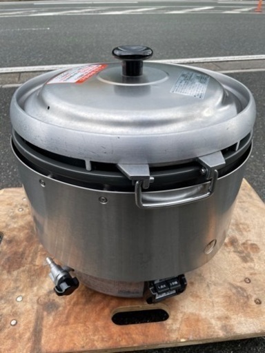 ■中古品 リンナイガス炊飯器 RR-30S2 LPガス 2018年 470ｘ450ｘ450ｍｍ 動作問題なし■