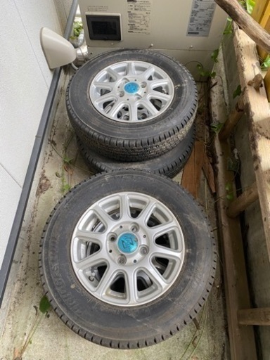 スタッドレスタイヤ　アルミホイール　ダンロップ　145r 12インチ　軽自動車用