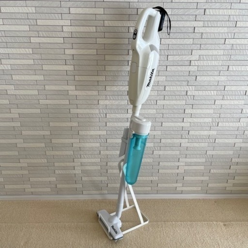 マキタ　Makita 充電式クリーナー　CL107FD