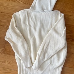 SHEIN 白ニット