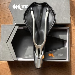 新品未使用！　MC SELLE  サドル　箱入り。の画像