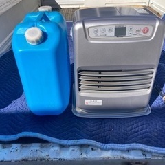 【美品】石油ファンヒーター　ポリタンク付き