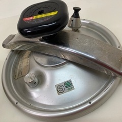 中古　圧力鍋　6リットルの画像