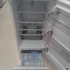 ★ジモティ割あり★ MITSUBISHI 冷蔵庫 MR-P17F-W 5kg 21年 動作確認／クリーニング済み TC185 ☆ジモティ割あり☆ MITSUBISHI 冷蔵庫 MR-P17F-W 5kg 21年 動作