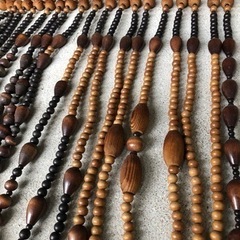 レトロな木製ビーズのれんの画像