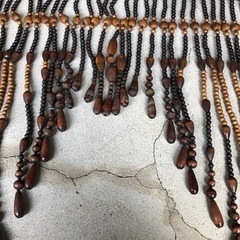 レトロな木製ビーズのれんの画像