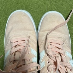 ニューバランス　ピンク　24センチの画像