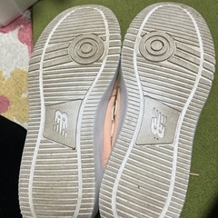 ニューバランス　ピンク　24センチの画像