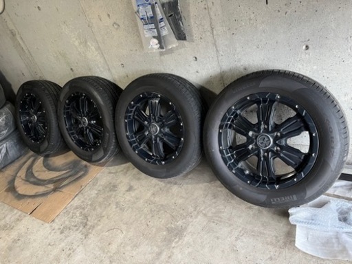 ハイエース　ホイールタイヤ