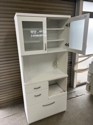 食器棚　白家具　ニトリ　美品