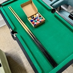 【美品‼️】コンパクト♪ 125cm幅ビリヤード台 キュー＆新品ボール付き セット 4フィートの画像