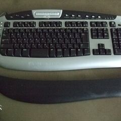 パソコン用　MicroSoft　キーボード　使用少ない中古品の画像