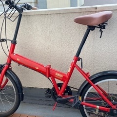 折りたたみ自転車　車体新しめ　後輪パンク　20インチ