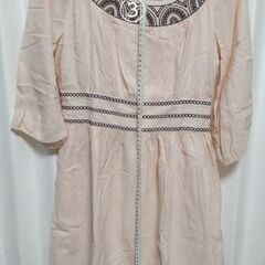 【美品】薄いオレンジ色ワンピース