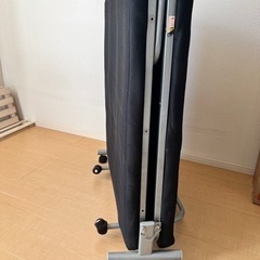 折り畳み　シングルベット　マットレス付きの画像