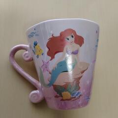 アリエル マグカップ と ミッキーマウス フェルトトートバッグの画像
