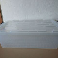 値下げ！　衣装ケース　プラスチック　３個の画像