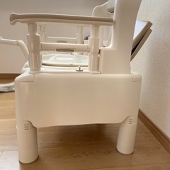 ポータブルトイレの画像