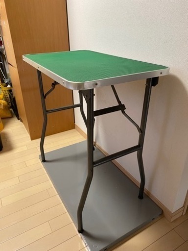折り畳みトリミング台
