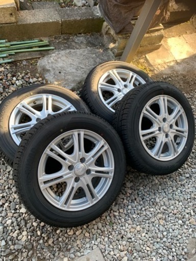 アクア　スタッドレス　ヨコハマ