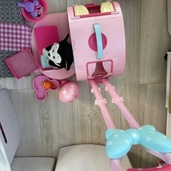 ディズニー　ミニーちゃん　フィガロお世話セット（車のキャリーケースバージョン）の画像