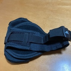 【受取者決定】adidas アームバンドの画像