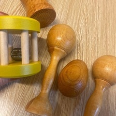 木の楽器の画像