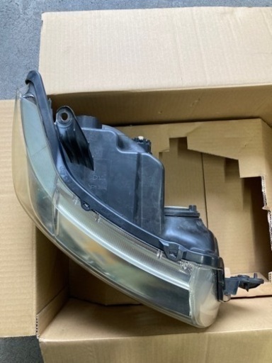 タントカスタム　LA600S 右ヘッドライト