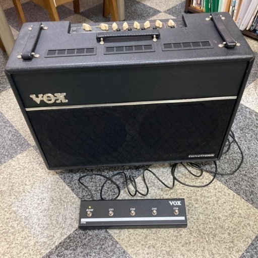 VOXギターアンプとフットスイッチ